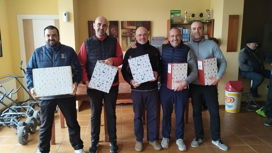 Francisco Javier Pizarro Maderal gana el Torneo de Navidad de golf en Villarrín