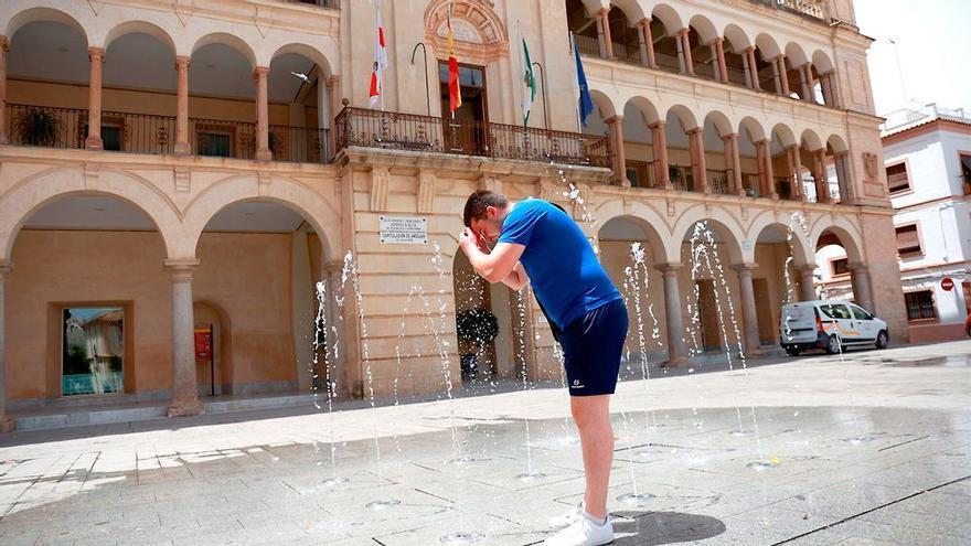 Aemet anuncia de nuevo picos de 41 grados a la sombra en Andalucía: el calor se dispara desde el viernes y seguirá hasta el lunes en estas capitales