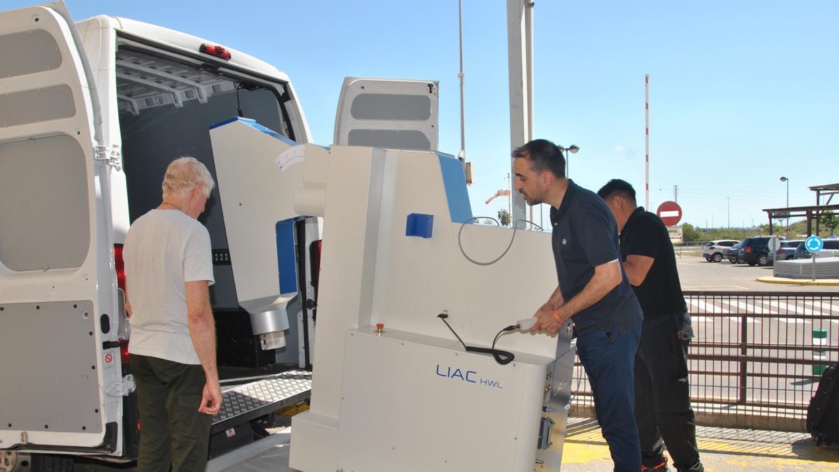 Traslado del equipo desde el Hospital General al Provincial de Castellón.