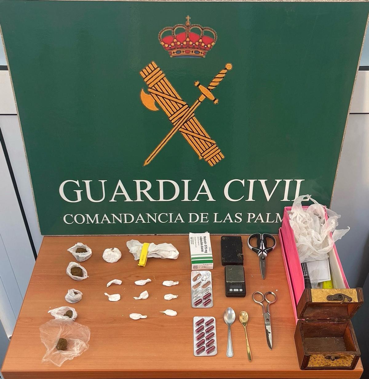 Droga incautada por la Guardia Civil en una operación en Corralejo y Tindaya, en el norte de Fuerteventura.