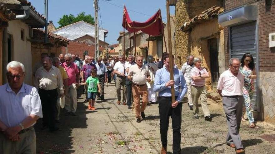 Molezuelas de la Carballeda cierra las fiestas de san Juan