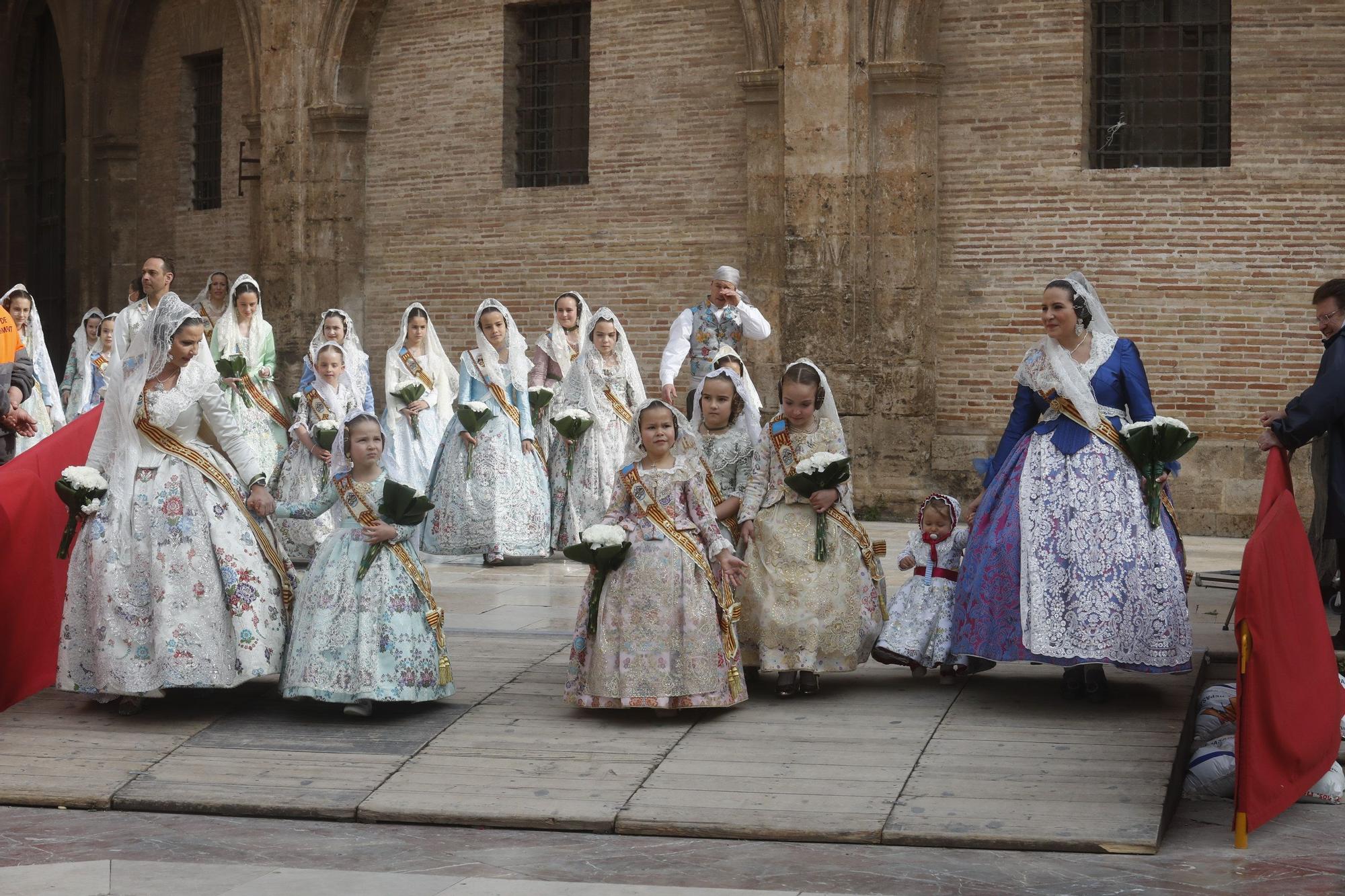 Búscate en el segundo día de ofrenda por la calle de la Paz (entre las 15:30 a las 17:00 horas)