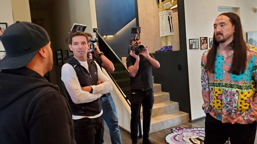 Rubén Figueres, junto al director del documental Mihai Siewierski y el DJ Steve Aoki, productor ejecutivo. | LEVANTE-EMV