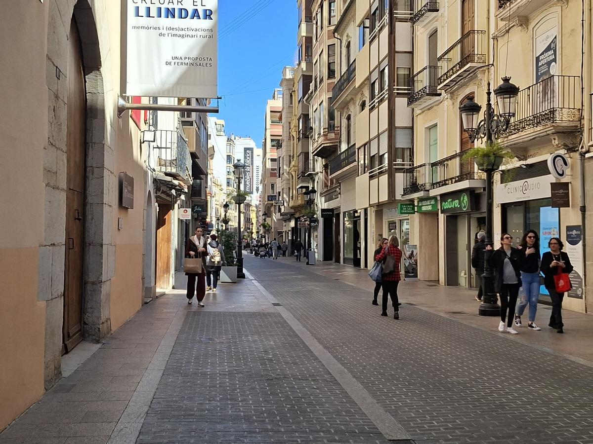Calle Enmedio, en Castelló, esta mañana.