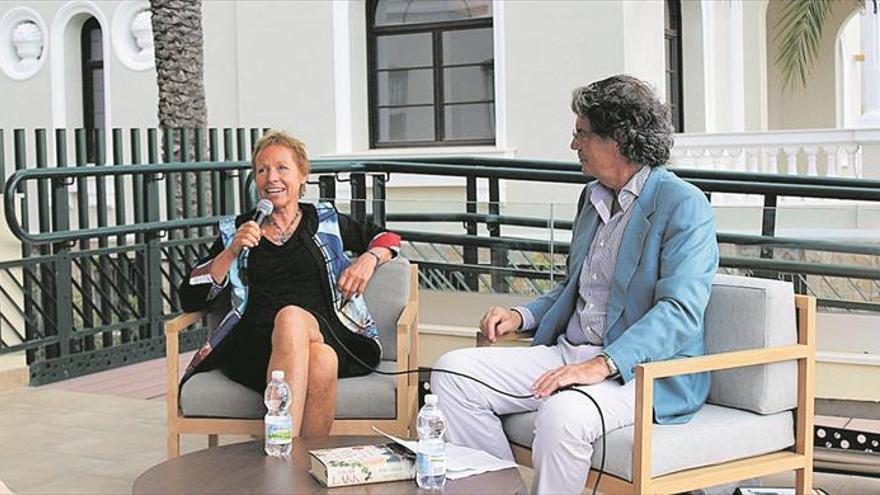 Amor y las plumas más románticas llegan al mar