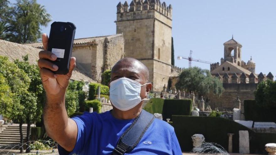 Un venezolano, primer turista extranjero en el Alcázar