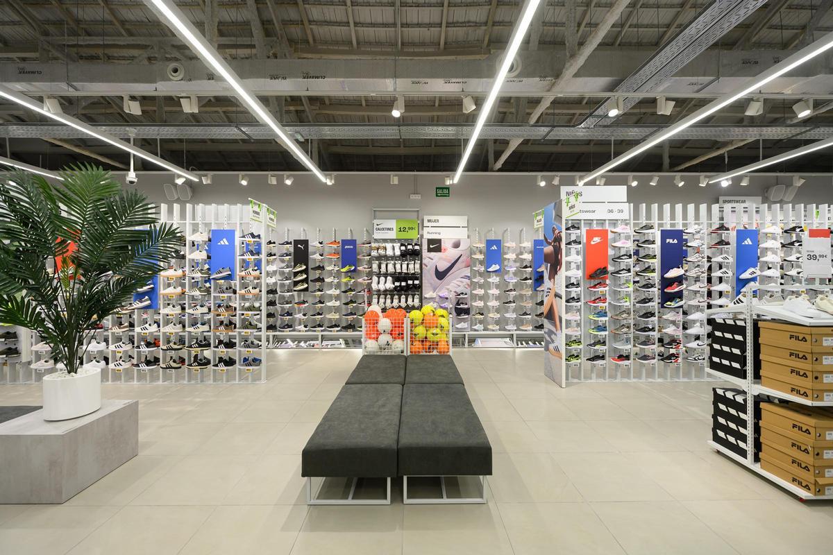 Panorámica del interior de la tienda.