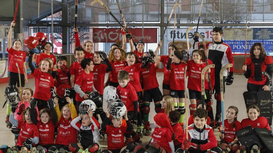 La cantera del Telecable Gijón, entusiasmada con el título de la Intercontinental de hockey