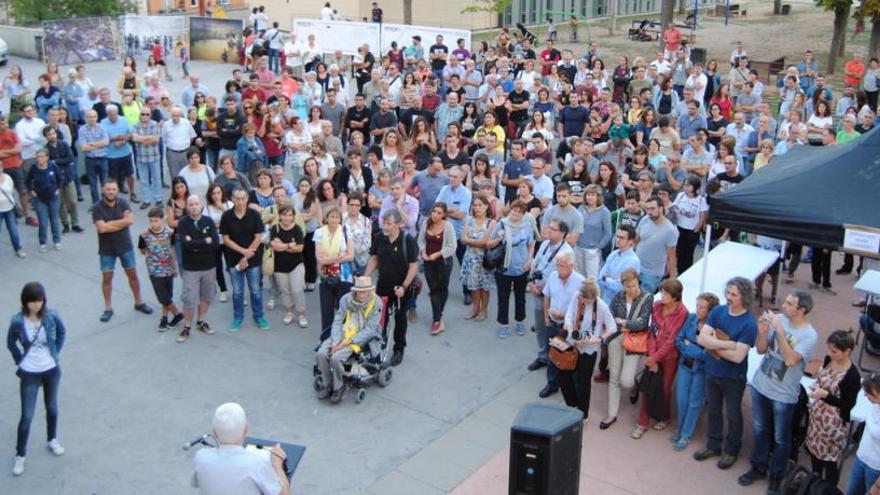 Solsona estrena la seva plaça U d&#039;Octubre davant la Sala Polivalent