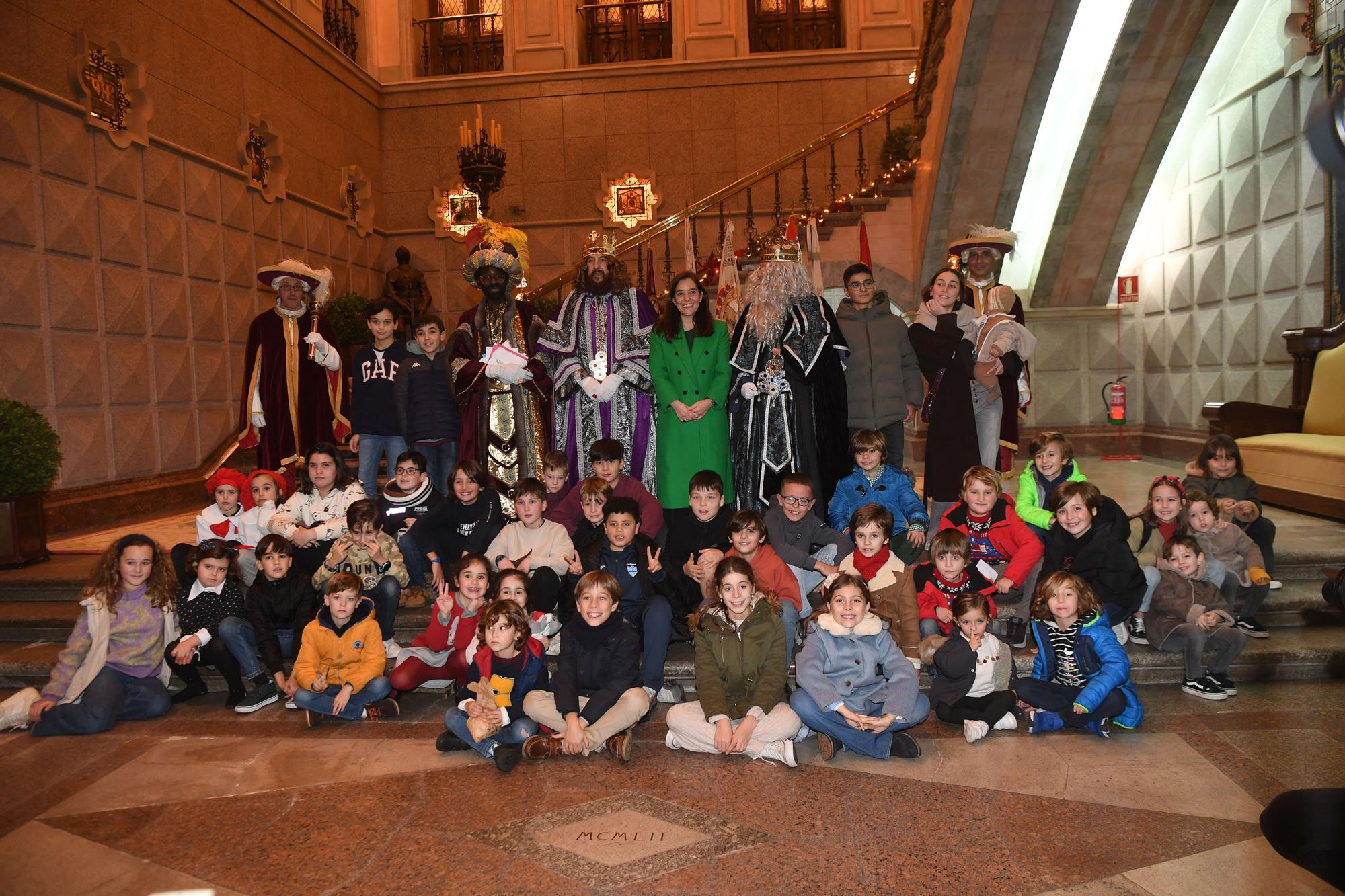 Todas las imágenes de la cabalgata de Reyes Magos 2023 en A Coruña