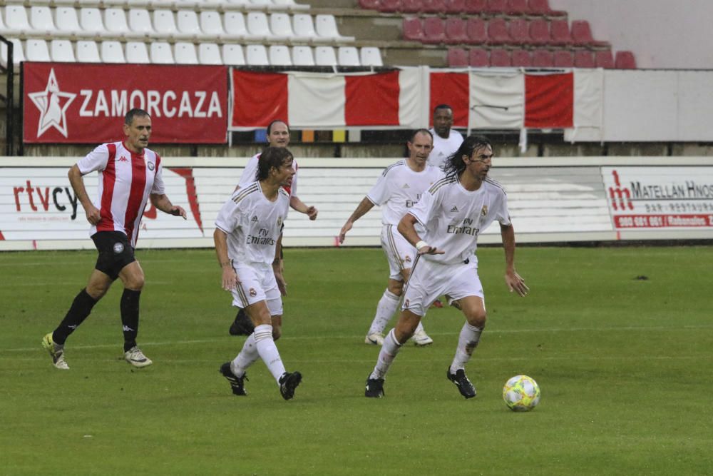 El partido del Real Madrid- Zamora CF de veteranos, en imágenes