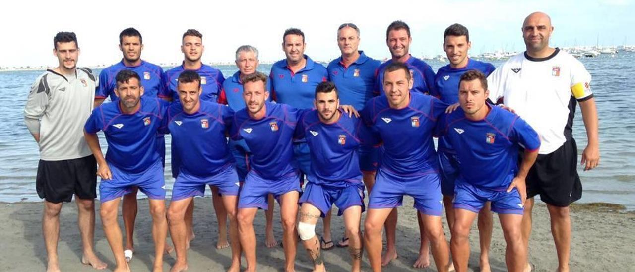 Formación de la selección de Balears masculina de fútbol playa que ha participado en el Nacional celebrado en Murcia.