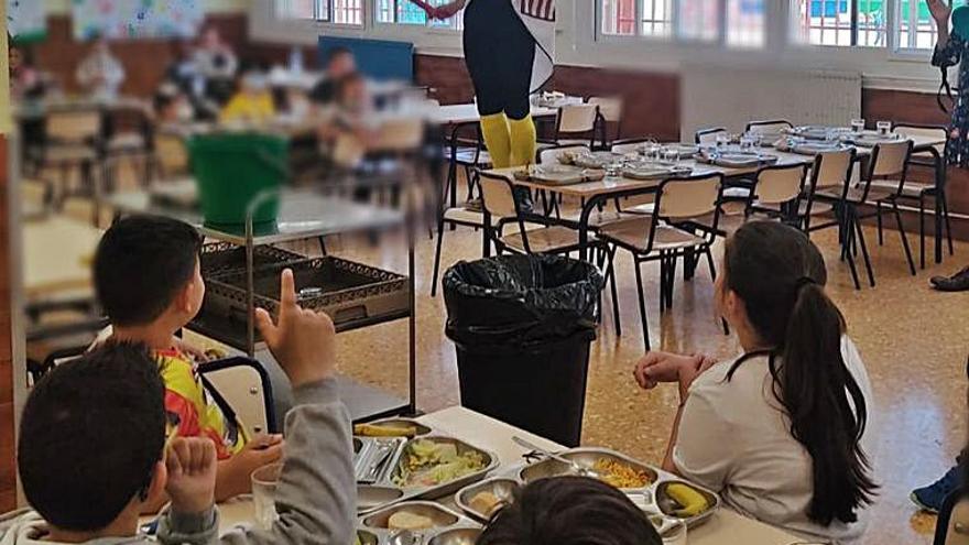 Música, ball i pilota per a gaudir de la festa