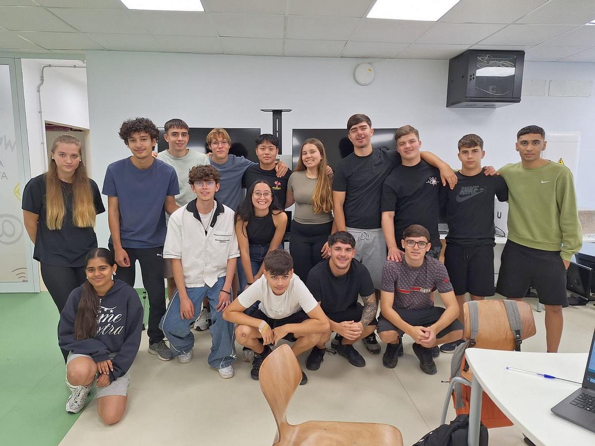 Imagen del grupo de 1º de BachilleratoTecnológico, de la asignatura Ingeniería I del IES Faro de Maspalomas.