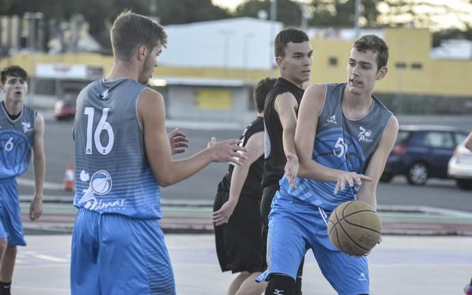 01/12/2018 LAS PALMAS DE GRAN CANARIA. Partido ...