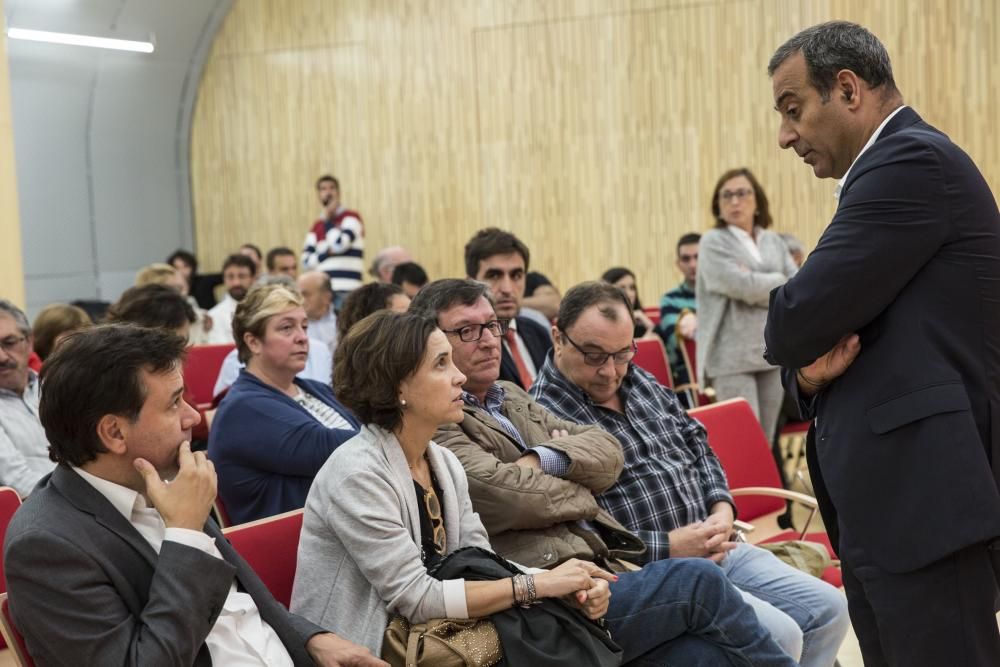 Reunión de cuadros del PSOE en la sede de la FSA en Oviedo