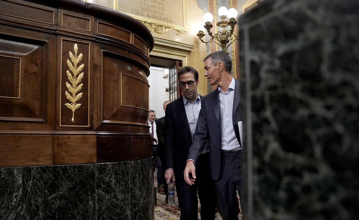 La sesión del Congreso con la comparecencia de Pedro Sánchez, en imágenes. La sesión del Congreso con la comparecencia de Pedro Sánchez, en imágenes.