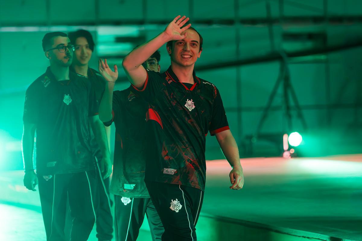 Caps, saludando a la afición en Madrid