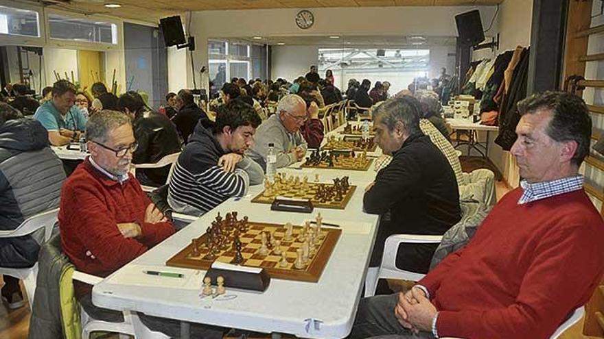 Los primeros clasificados del Insular juvenil posan tras la entrega de trofeos.