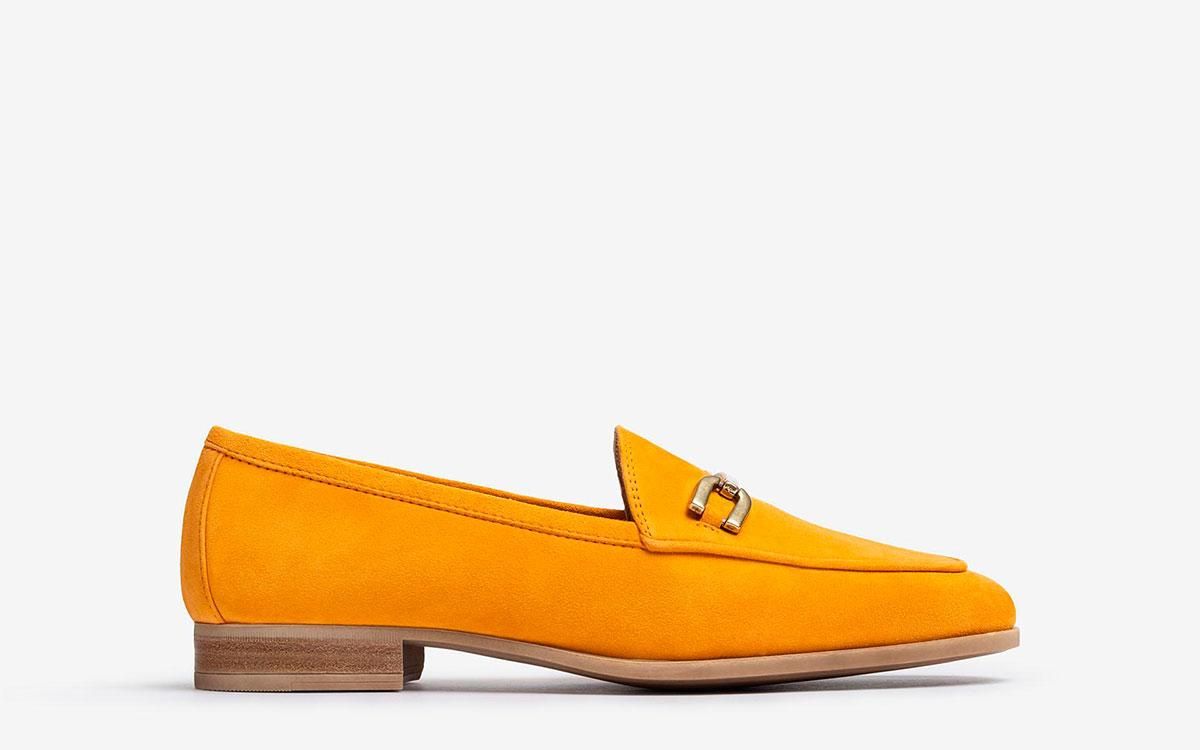 Mocasín de ante amarillo, de Unisa