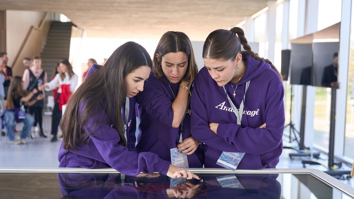 La Universidad San Jorge refuerza su innovador modelo educativo con el primer Anatomage Tournament celebrado en España