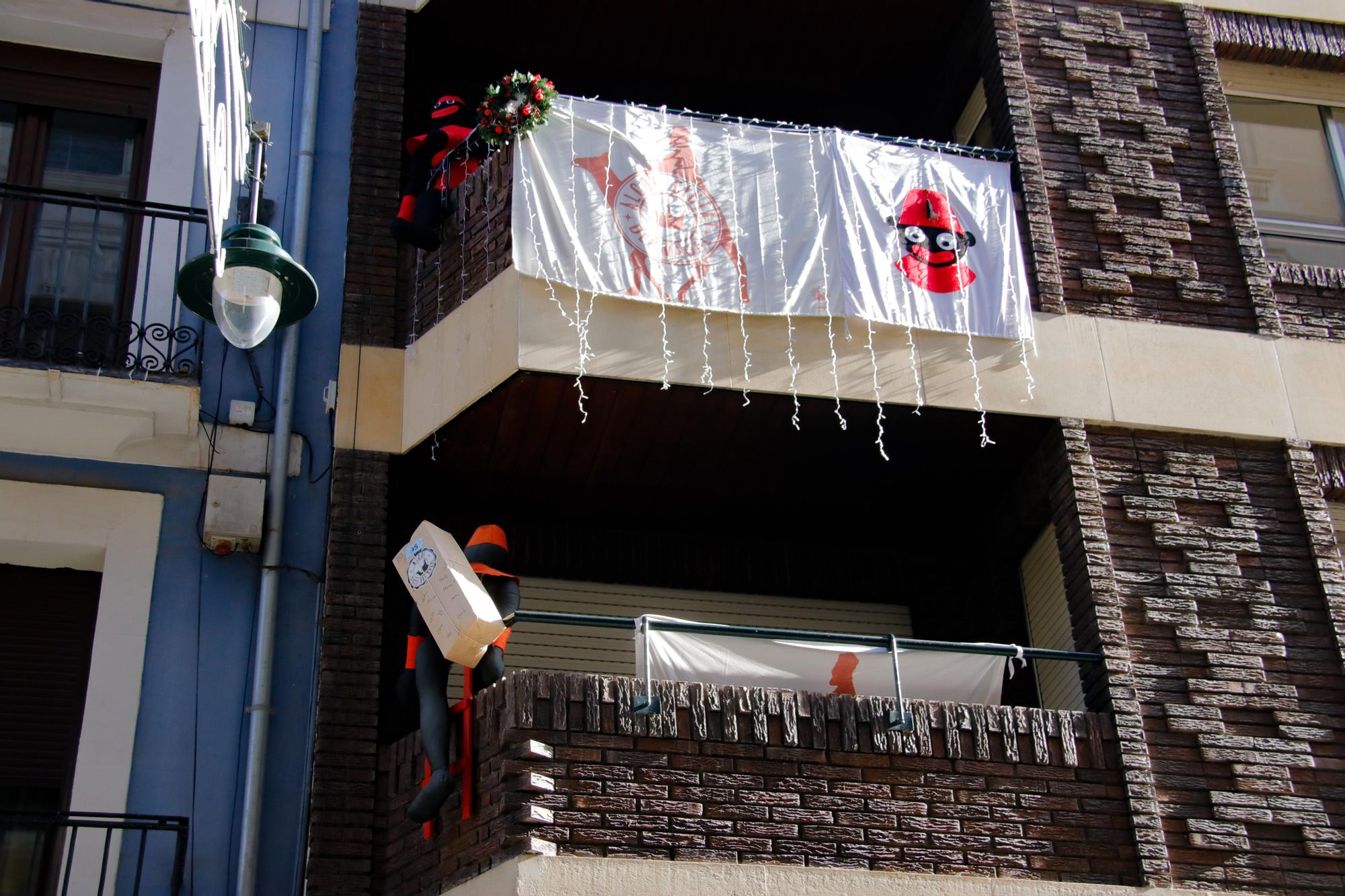 La Navidad se cuela por los balcones de Alcoy