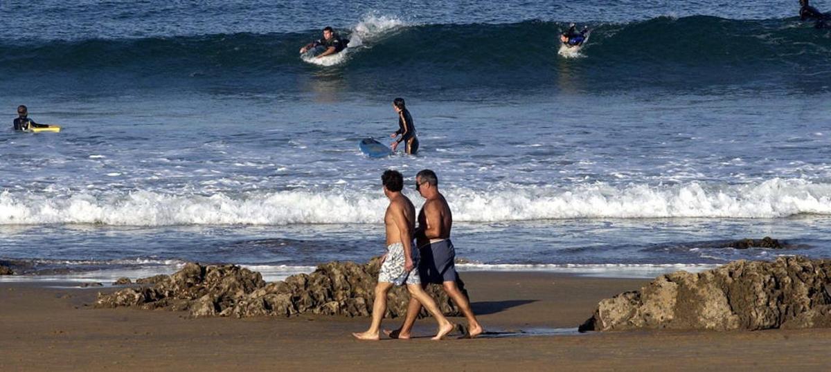 Imagen de archivo de una playa santanderina.