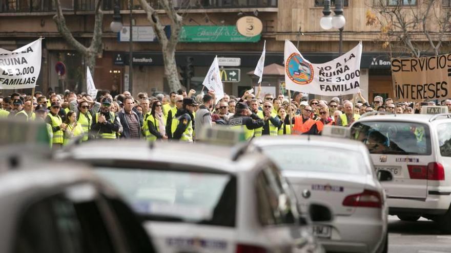 Manifestación de taxistas durante el pasado febrero.