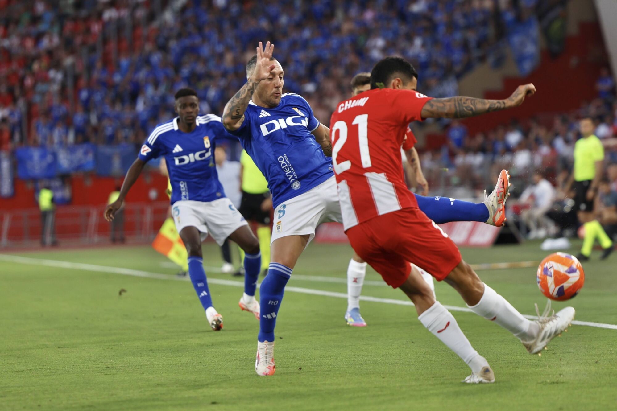 Así fue el primer partido del play-off entre el Almería y el Real Oviedo 