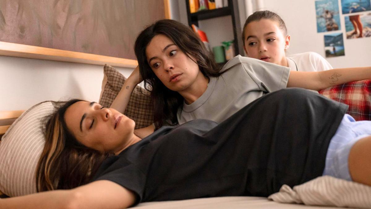 Fotografía del cast de 'Se tiene que morir mucha gente'