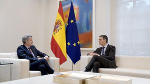 Pedro Sánchez y Alberto Núñez Feijóo en la reunión que han mantenido en Moncloa.