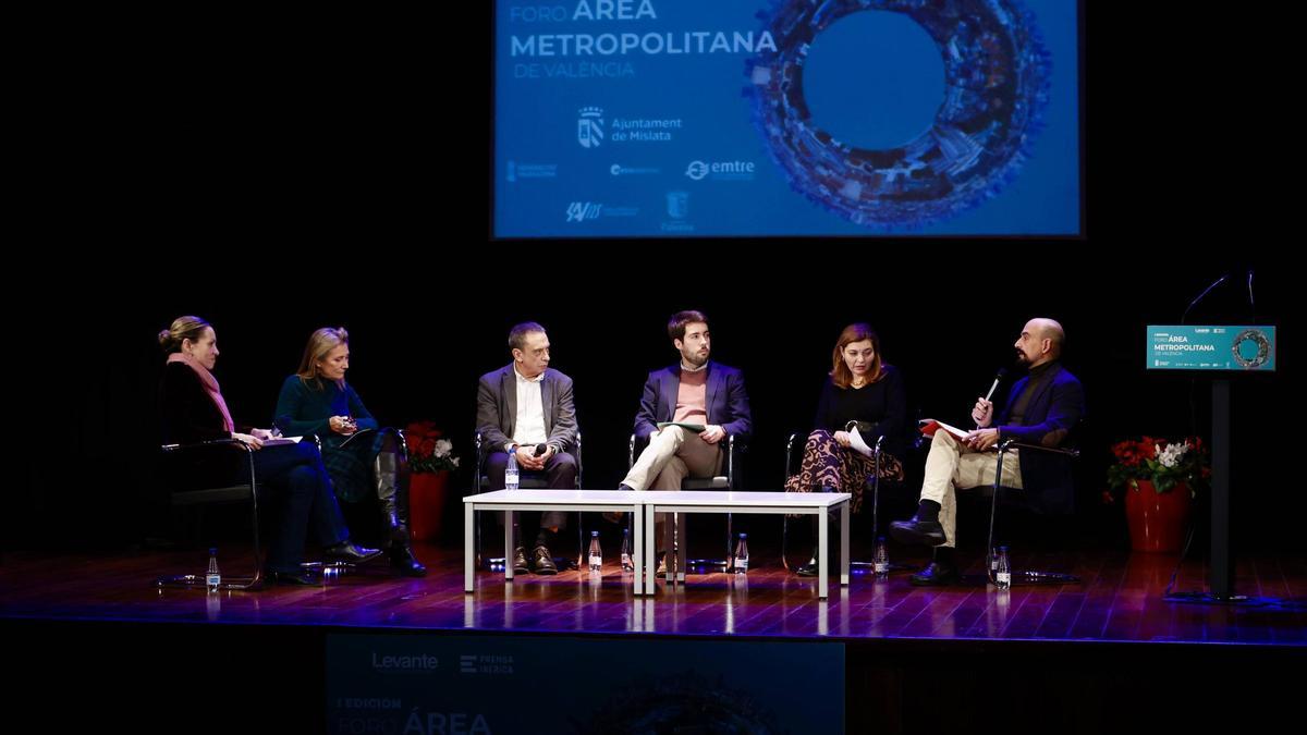 De izquierda a derecha: Silvia Tomás, Eva Blasco, José Antonio Moreno, Emilio José Belencoso, Óscar Gamazo y Gracia Cicuéndez.