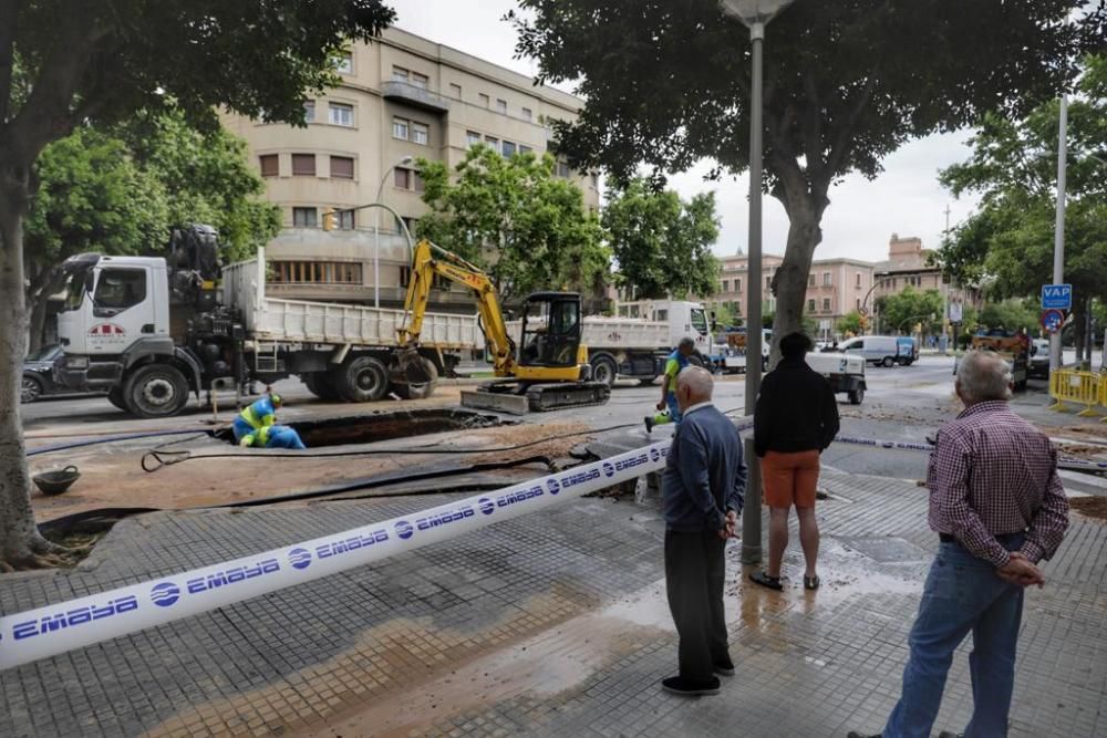 La rotura de una tubería deja sin agua las barriadas de El Fortí, el Terreno y Son Armadans