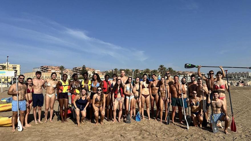 Sábado de playa para la plantilla del Valencia Basket