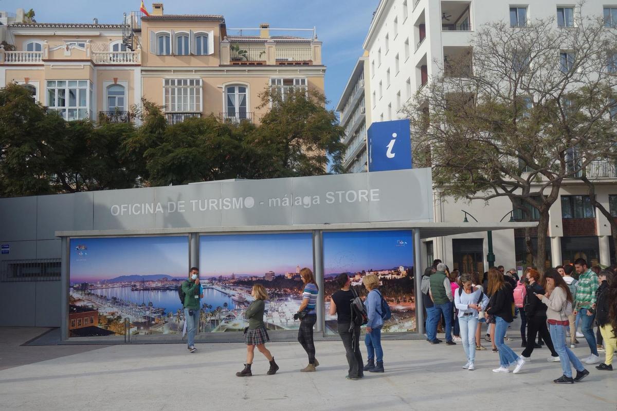 Oficina de Turismo del Ayuntamiento de Málaga en la plaza de la Marina de la capital
