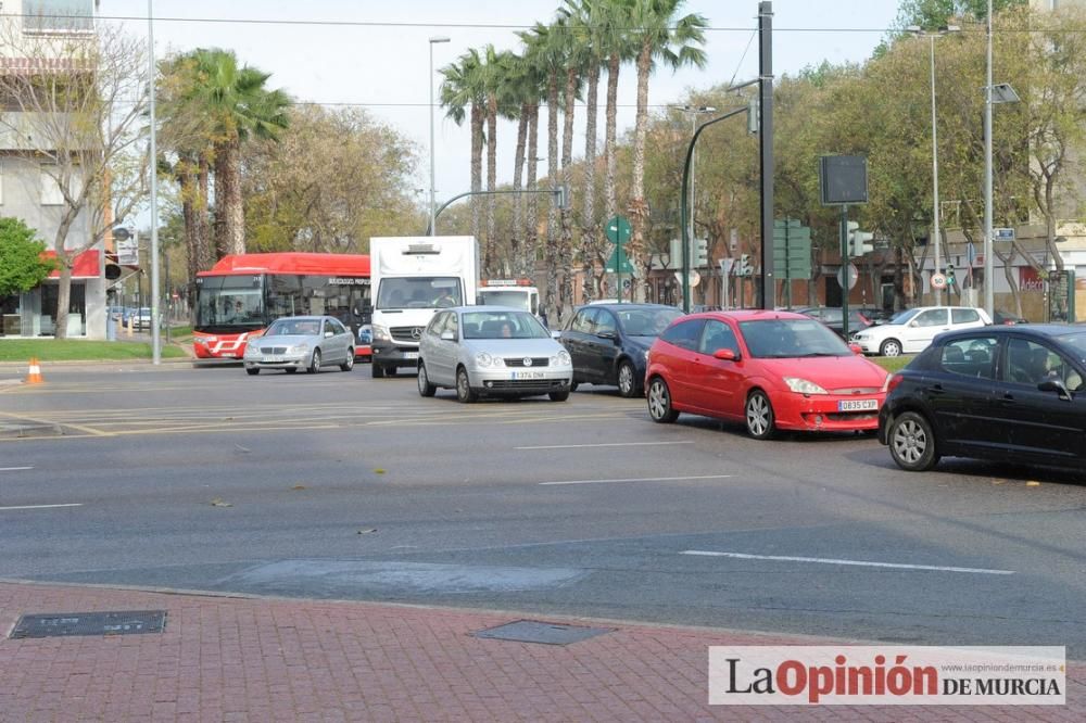 Atascos en Murcia por la protesta de los agricultores en sus tractores