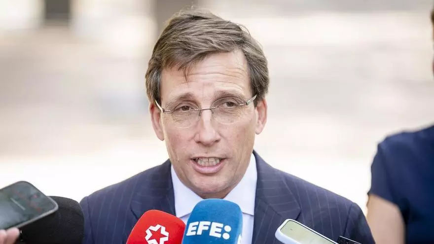 Almeida sobre el cierre del mercado de Usera: "No podemos poner en riesgo la vida de comerciantes y compradores"
