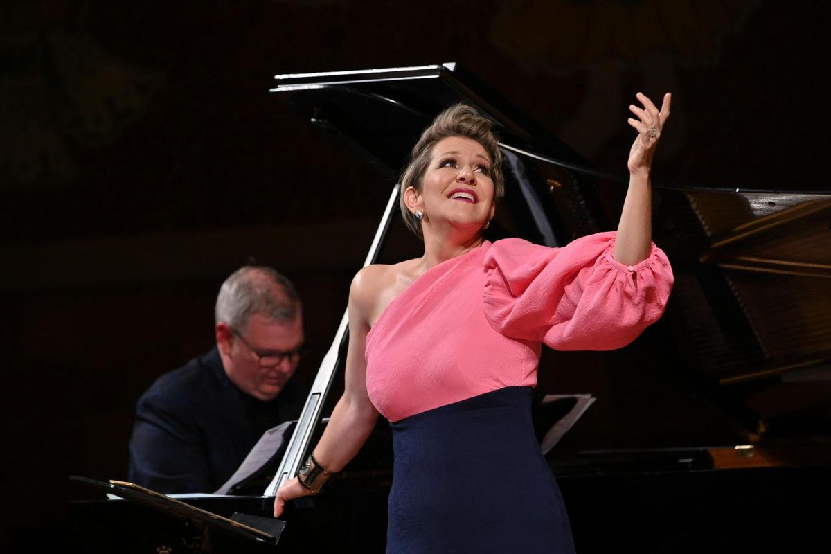 La mezzosoprano Joyce DiDonato y el pianista Craig Terry.