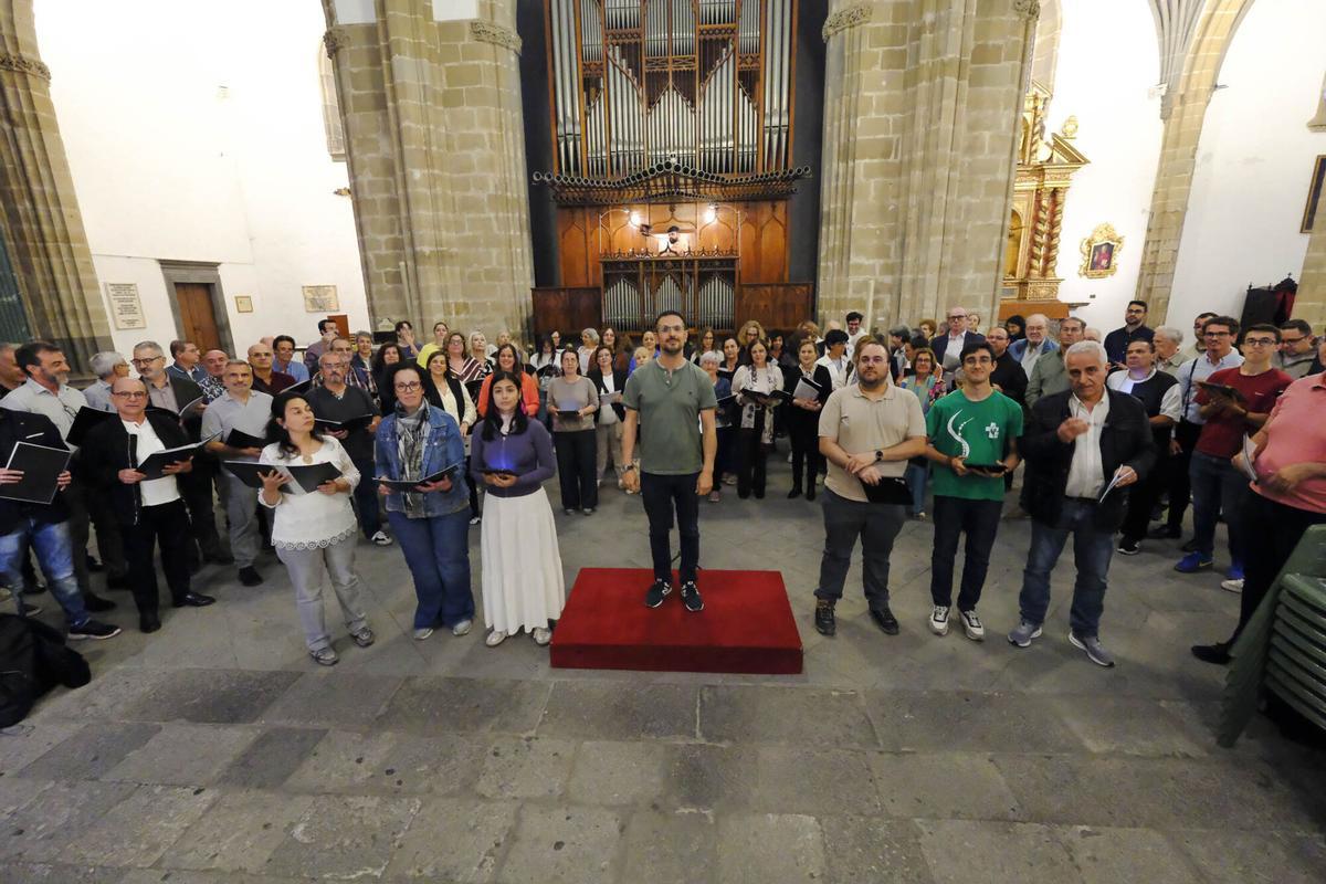 Ensayo del Coro que cantará a León XIV en la Catedral de Santa Ana Ensayo del Coro que cantará a León XIV en la Catedral de Santa Ana