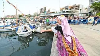 Santa Pola recibe a su Estrella de los Mares: del homenaje a los pescadores fallecidos a una procesión más corta por el calor