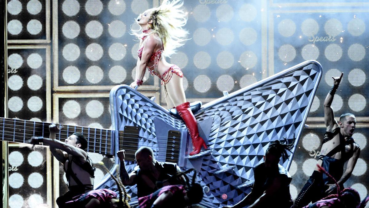 La actuación más salvaje de Britney Spears, en los Billboard Music Awards 2016