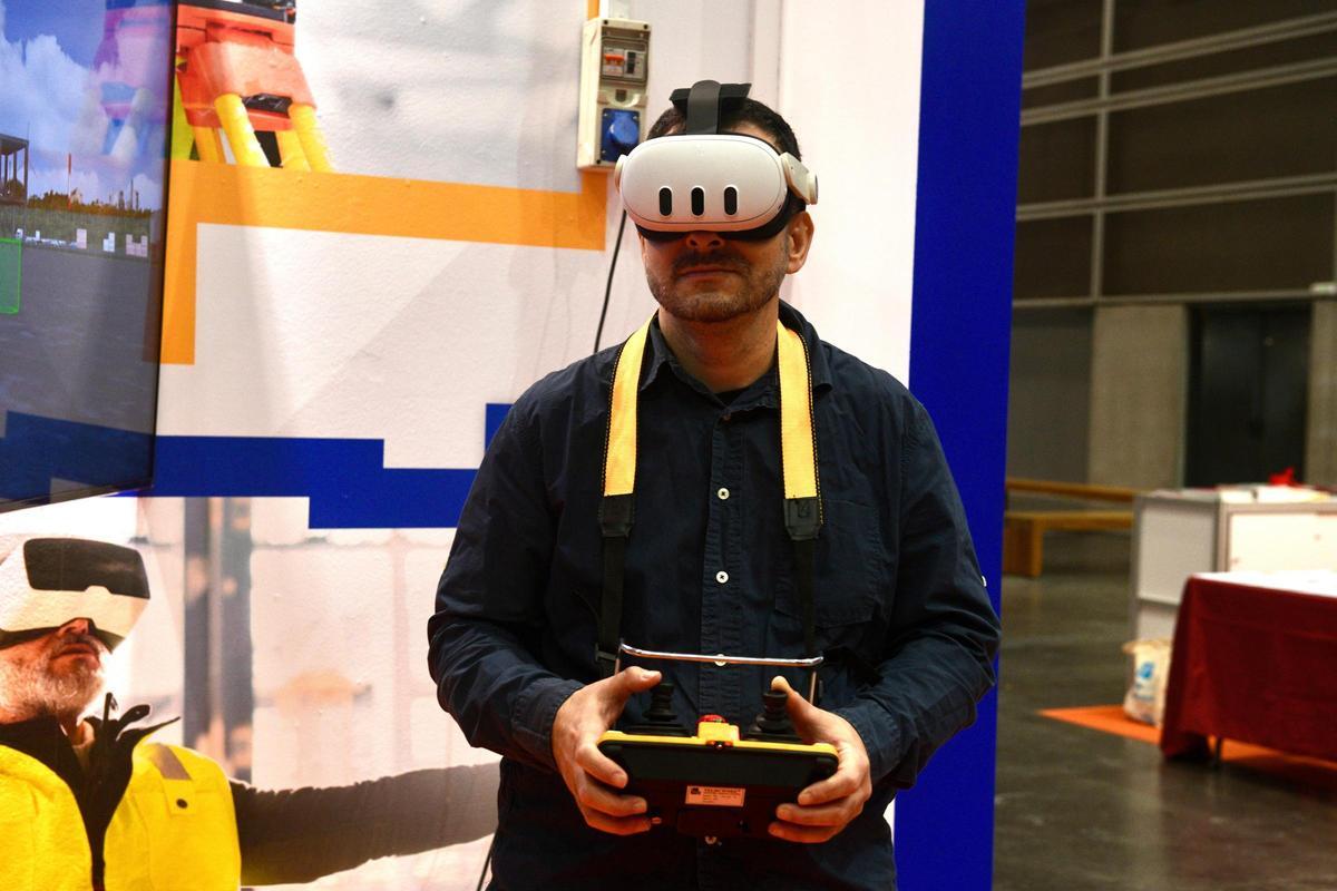 Un simulador de riesgos en el ámbito del trabajo, en un pabellón de Laboralia.