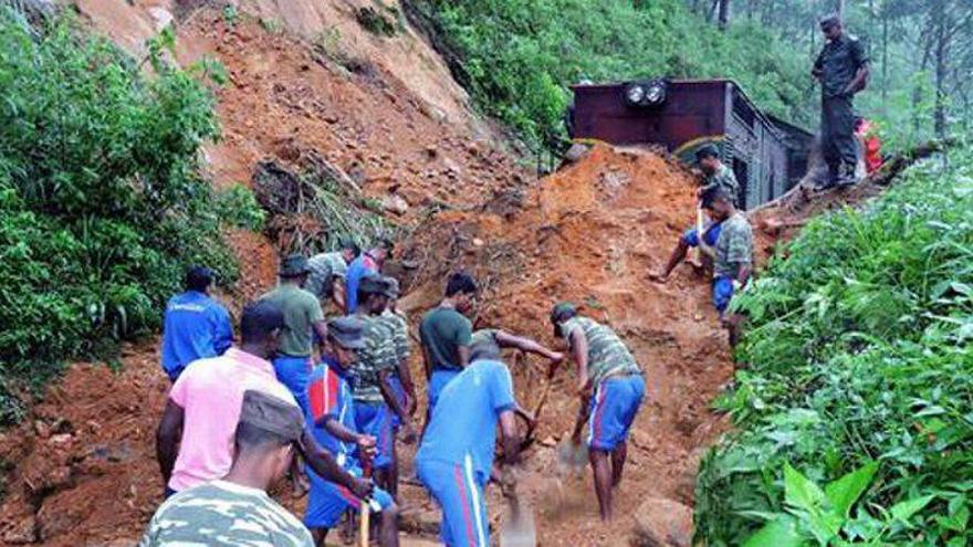 Al menos 30 muertos en las inundaciones de Sri Lanka