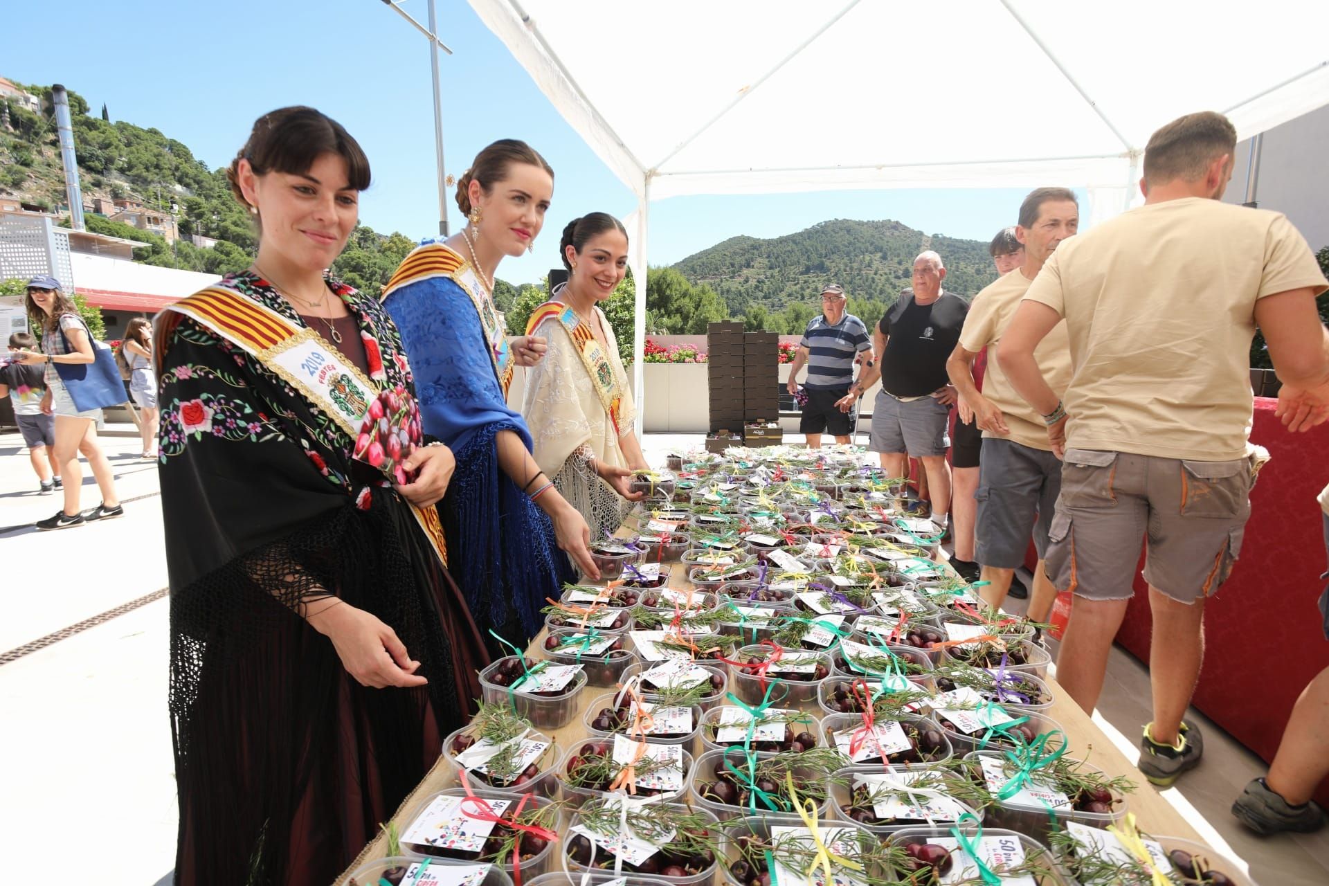 Así es la Fiesta de la Cereza en Serra