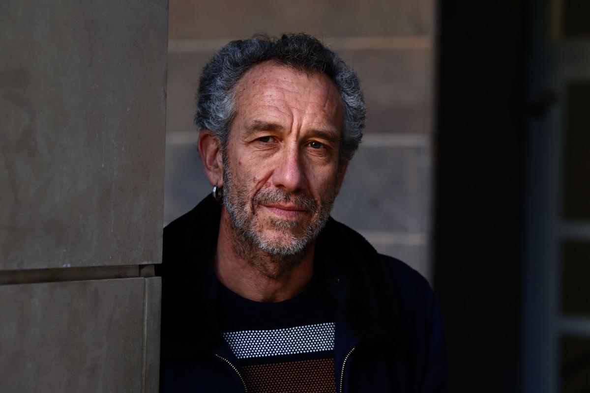 El escritor Ricardo Menéndez Salmón visitó en Zaragoza para reflexionar sobre 'Arca', su nueva novela