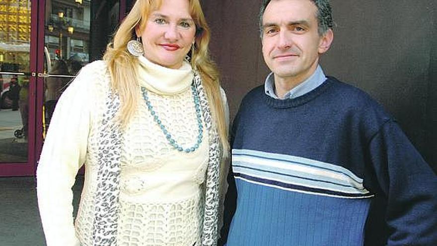 María Jesús Cuende y Alfredo Mieres.