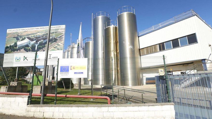 La nueva fábrica de mozzarella en Salas (en las viejas instalaciones de Danone) pospone por segunda vez su arranque: esta es ahora la fecha de apertura