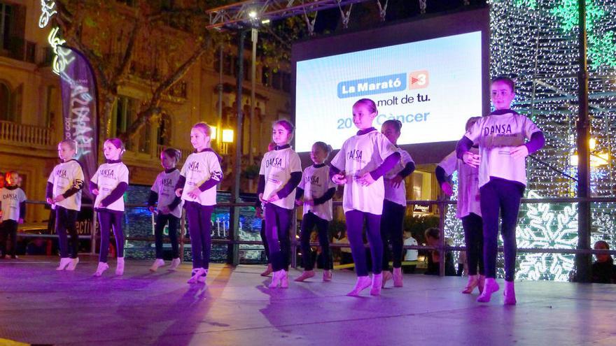 El Centre de Dansa Marta Coll ha organitzat el 14 de desembre una nova edició de Posa&#039;t la samarreta, a Figueres.