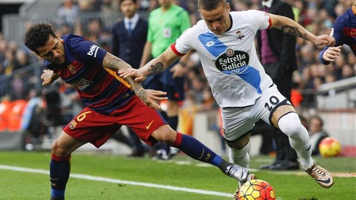 Alves no quiere moverse del Barcelona