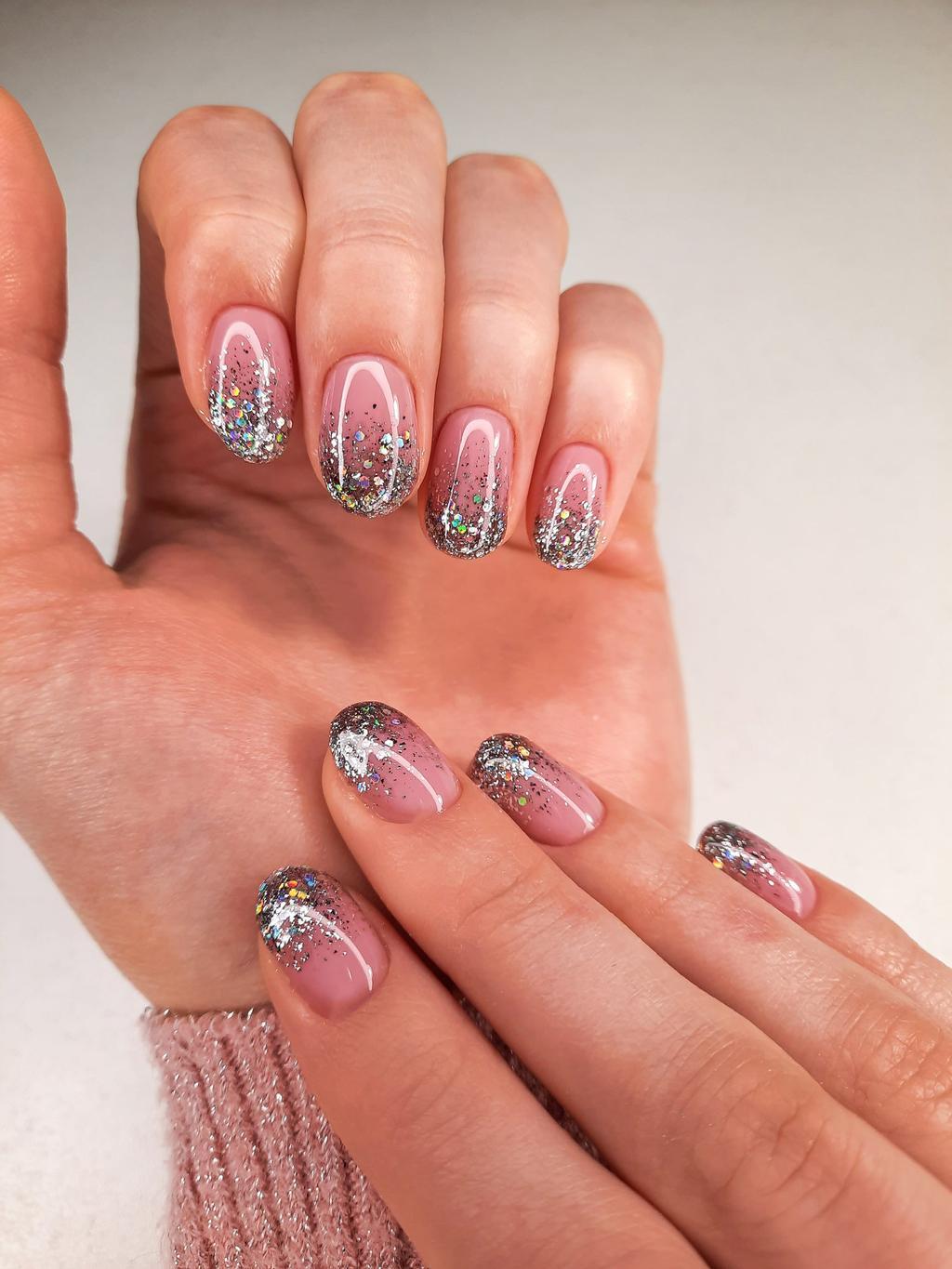 Manicura francesa purpurina